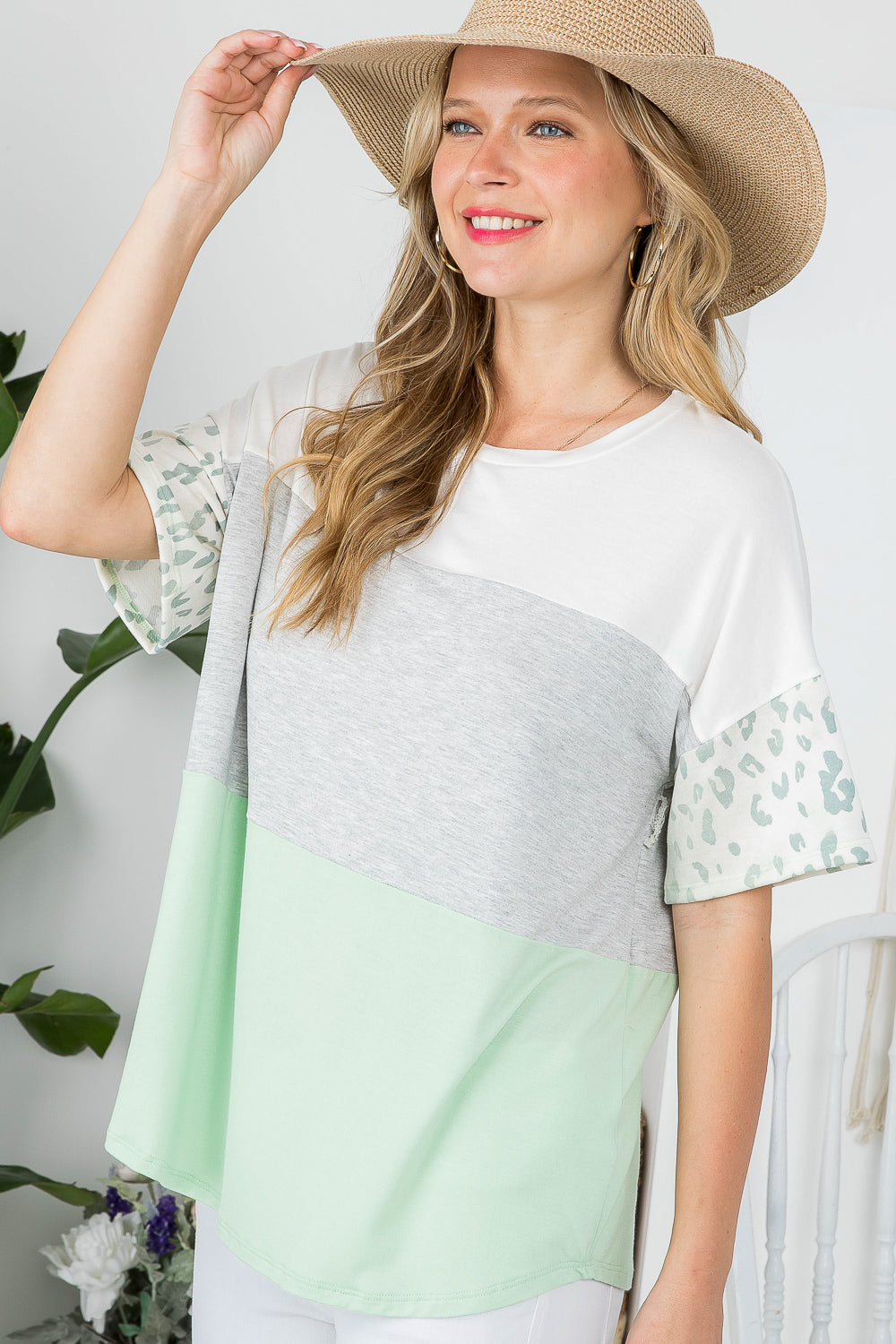 SOLID ANIMAL MIXED COLORBLOCK TOP