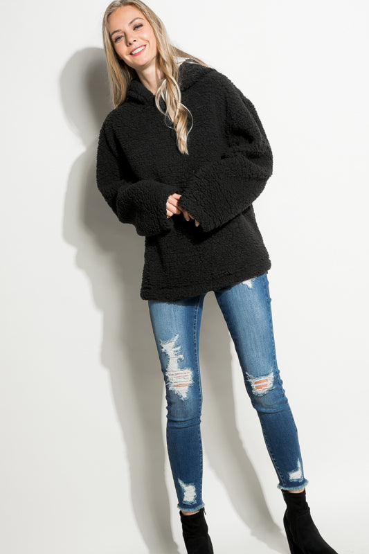 FUZZY FAUX FUR OVERSIZED SWEATSHIRT