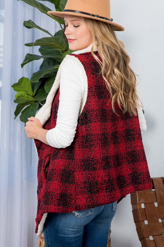 WARM CHECKER PLAID VEST