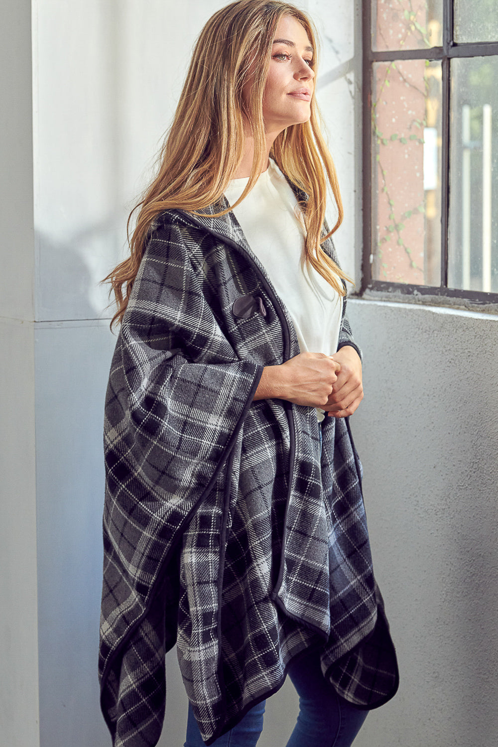 TOGGLE CLOSE PLAID PONCHO