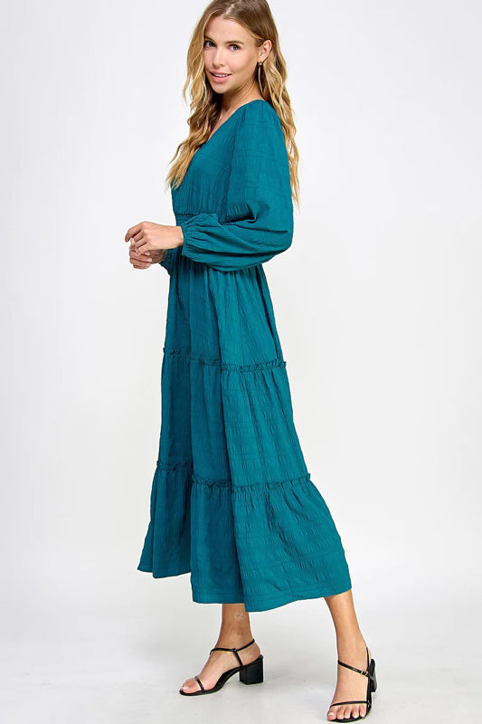 SOLID TEXTURED WOVEN TIERED CASUAL MIDI DRESS