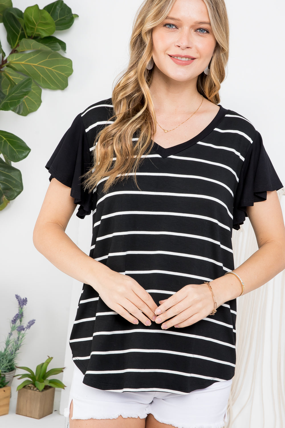 STRIPE AND SOLID MIXED TOP