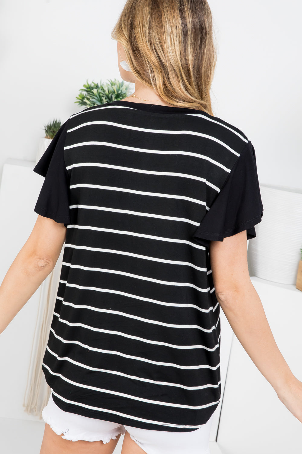 STRIPE AND SOLID MIXED TOP