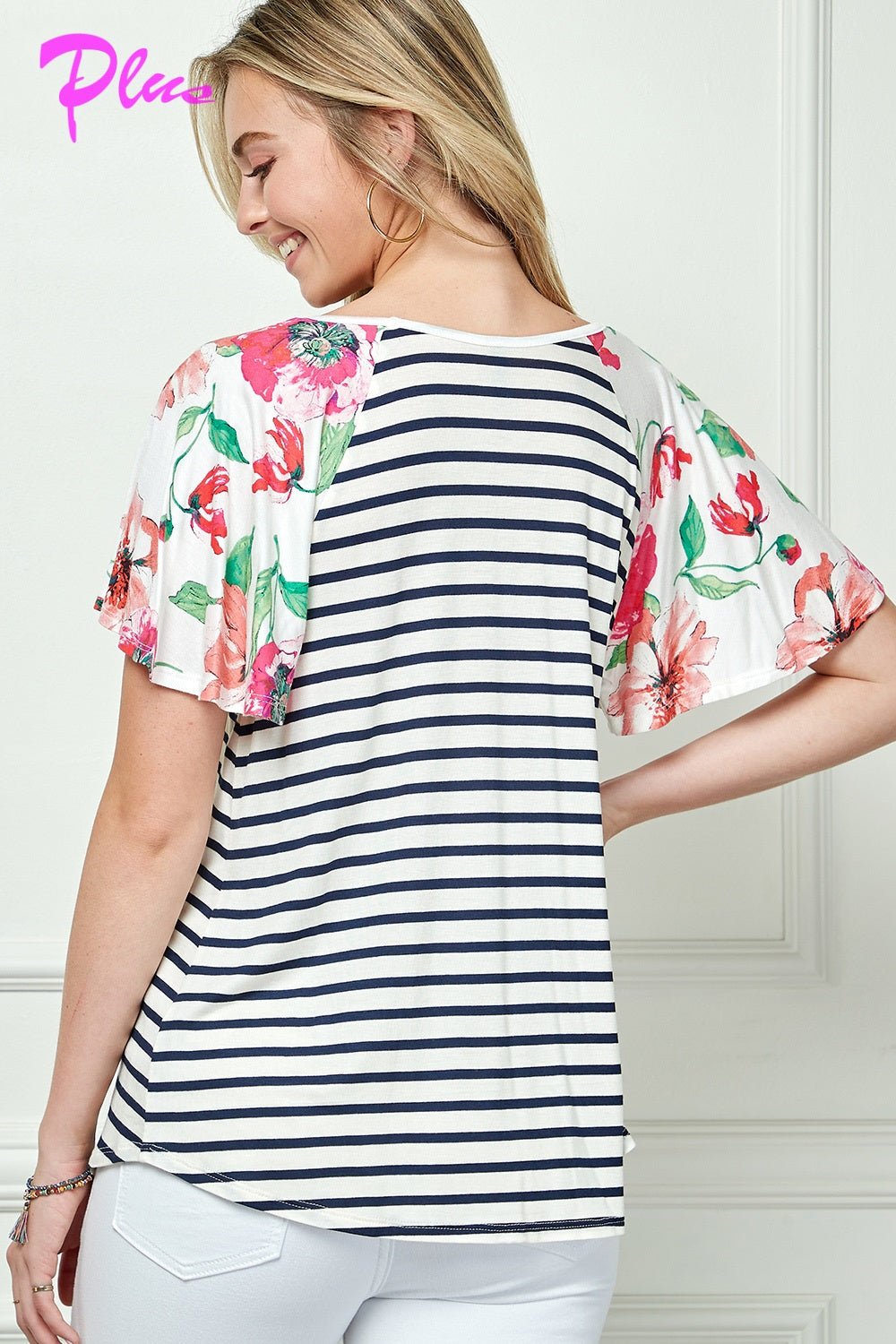 PLUS FLORAL FLARE SLEEVE TOP