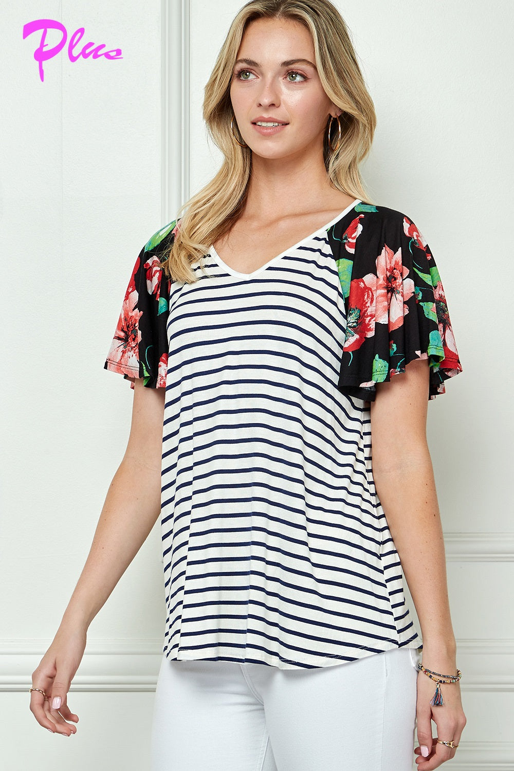 PLUS FLORAL FLARE SLEEVE TOP